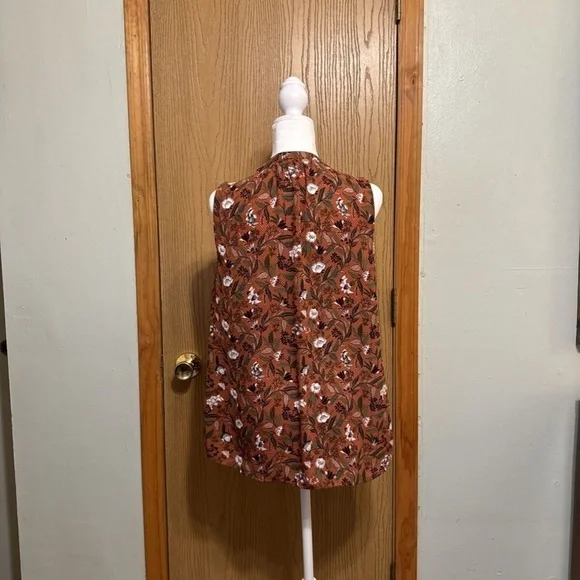 Daniel Rainn Medium Multi-Color w/Floral Print Sleeveless V-Neck Blouse - EUC - Picture 3 of 4